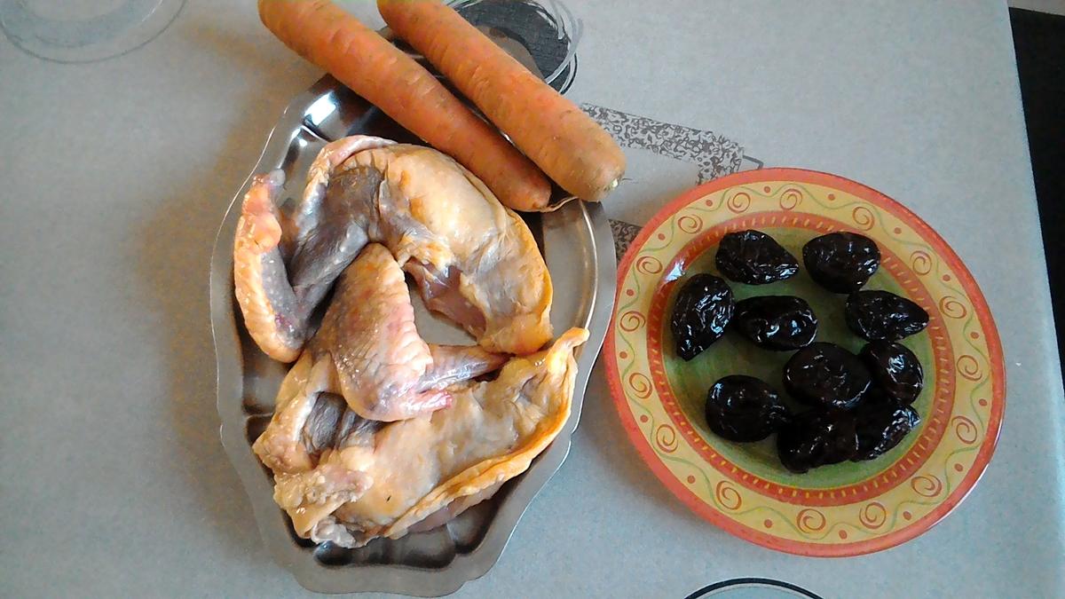 recette Suprêmes de pintade aux carottes et aux pruneaux