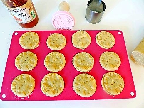 recette Petits sablés fourrés à la confiture de kaki