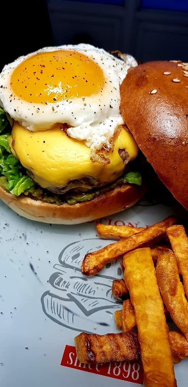 recette Burger maison au guacamole