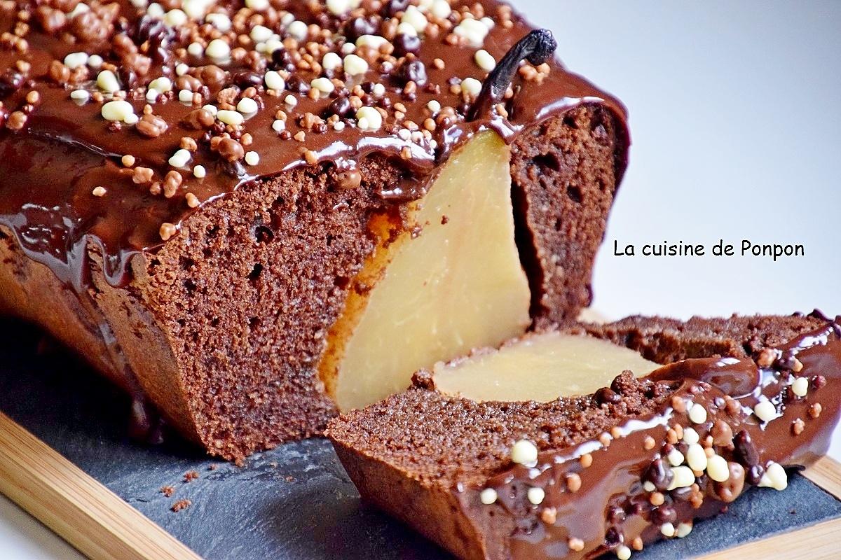 recette Gâteau au chocolat garni de poires entières parfumées à la liqueur de poire Williams