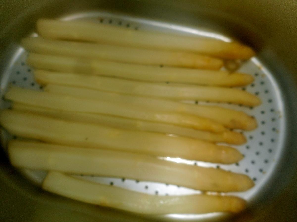 recette Asperges blanches des landes sauce hollandaise