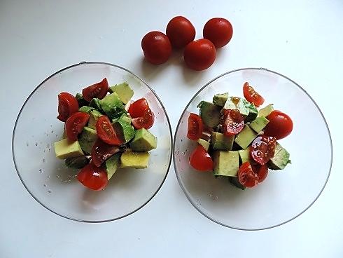 recette Verrine fraîcheur printanière: avocat , tomate et fraise, végétarien