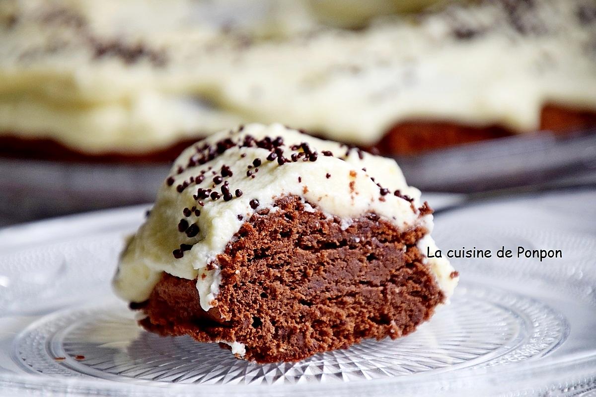 recette Gâteau mousse au chocolat noir, ganache blanche et perle de chocolat
