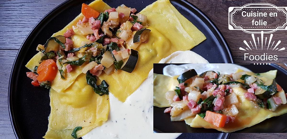 recette Ravioles aux blettes, lardons et crème à l'ail et parmesan