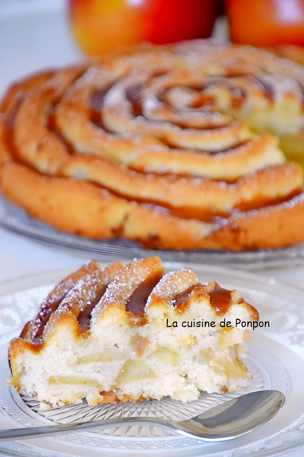 recette Gâteau moelleux aux pommes flambées et blancs d'oeufs