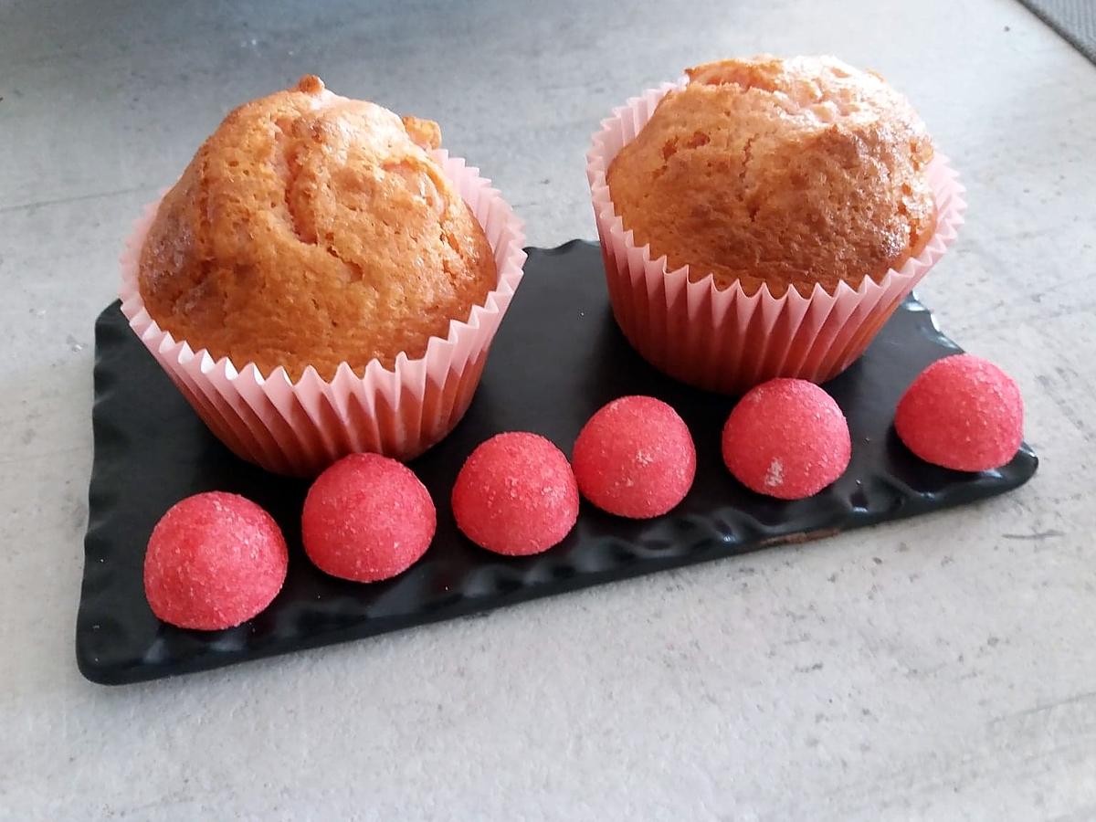 Résultat de recherche d'images pour "muffins aux fraises tagada"