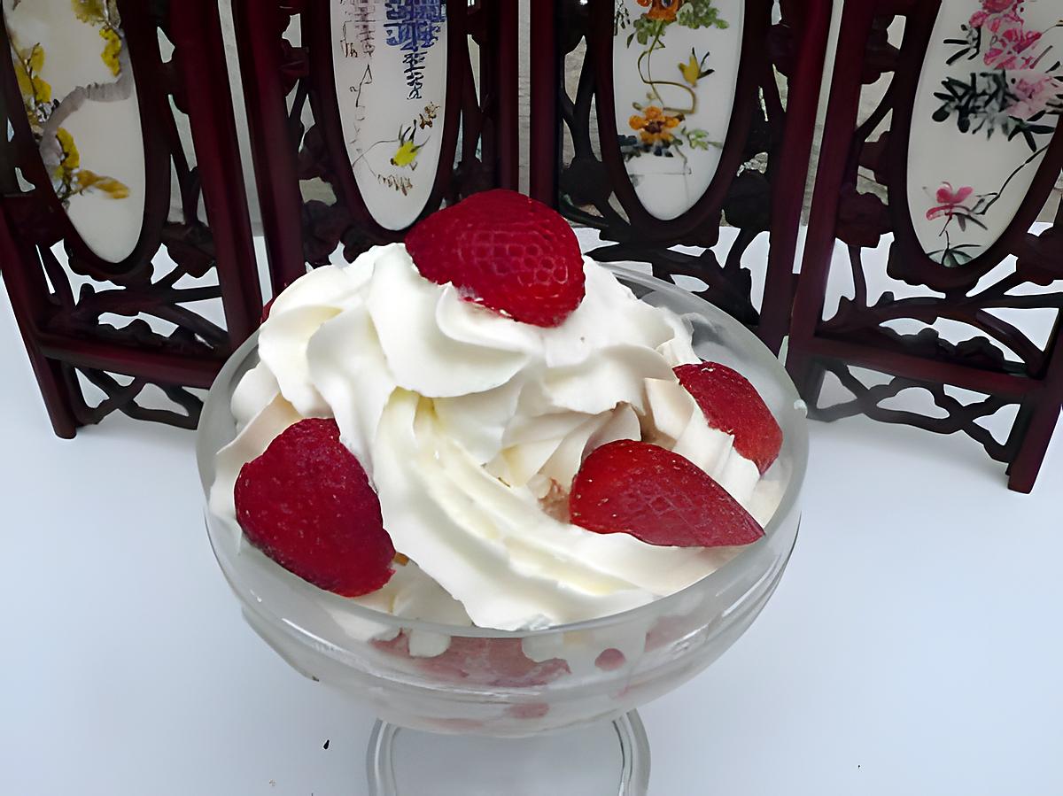 recette COUPE DE GLACE A LA FRAISE ET SIROP DE FRAISE Tagada ®