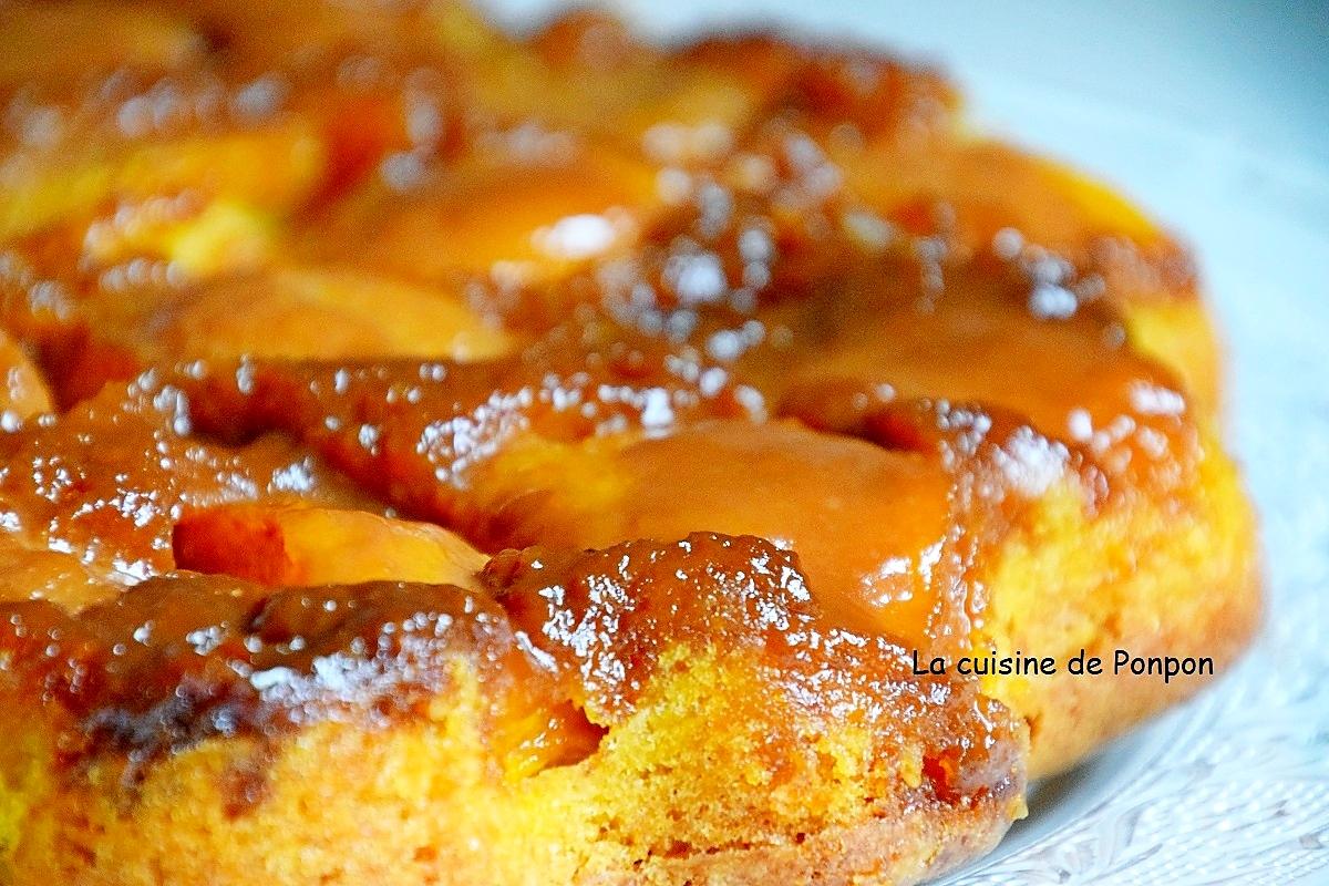 recette Gâteau renversé aux pêches caramélisées au caramel beurre salé Raffolé, pain de singe et combava