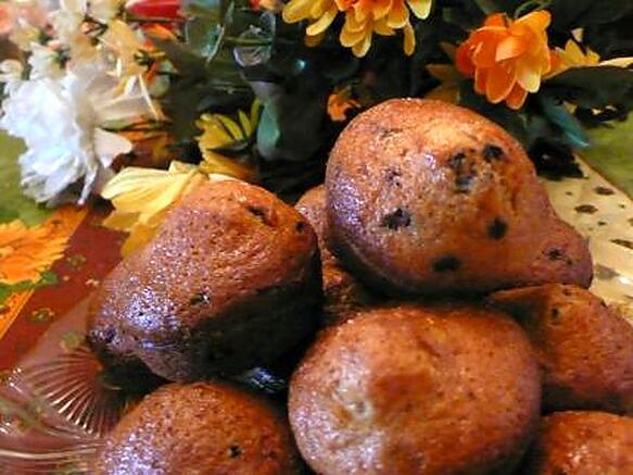 recette MUFFINS AUX PEPITES AUX CHOCOLAT ET AUX ECORSES D'ORANGE CONFITS