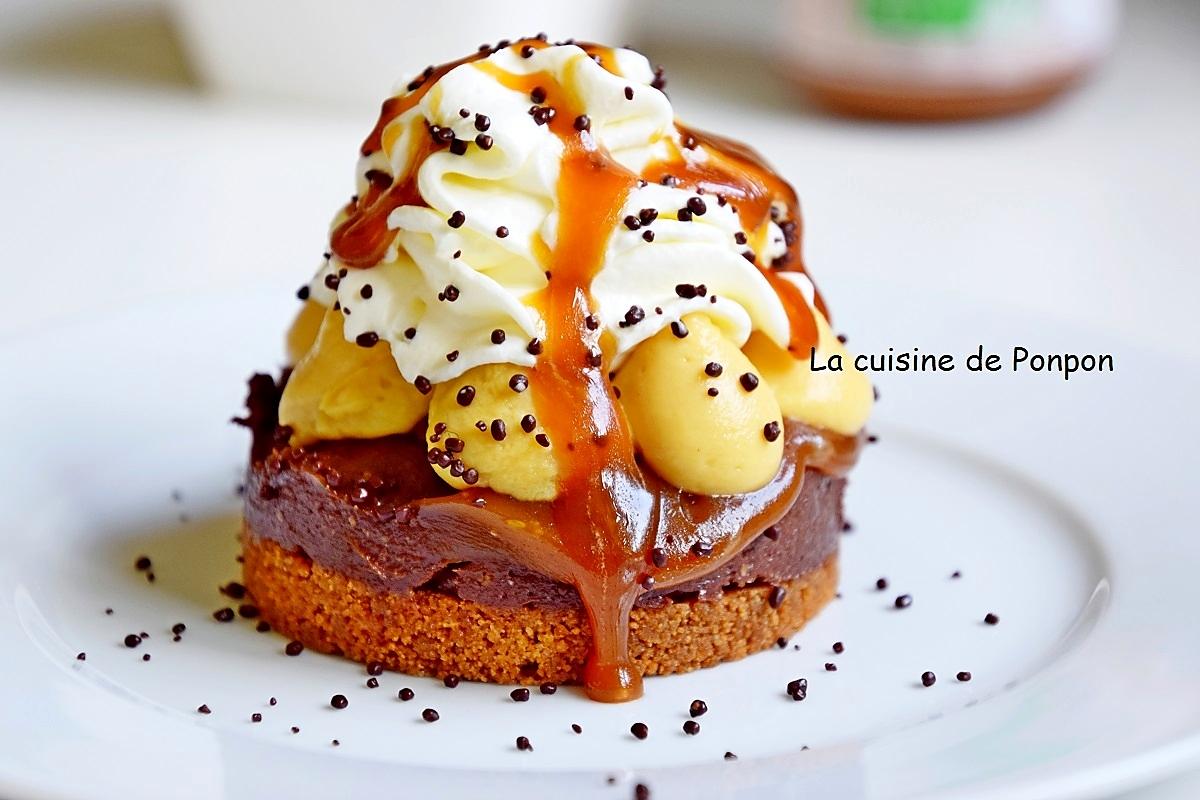 recette Une tour de douceurs: crème dulcey, crème caramel, fondant au chocolat, sans cuisson