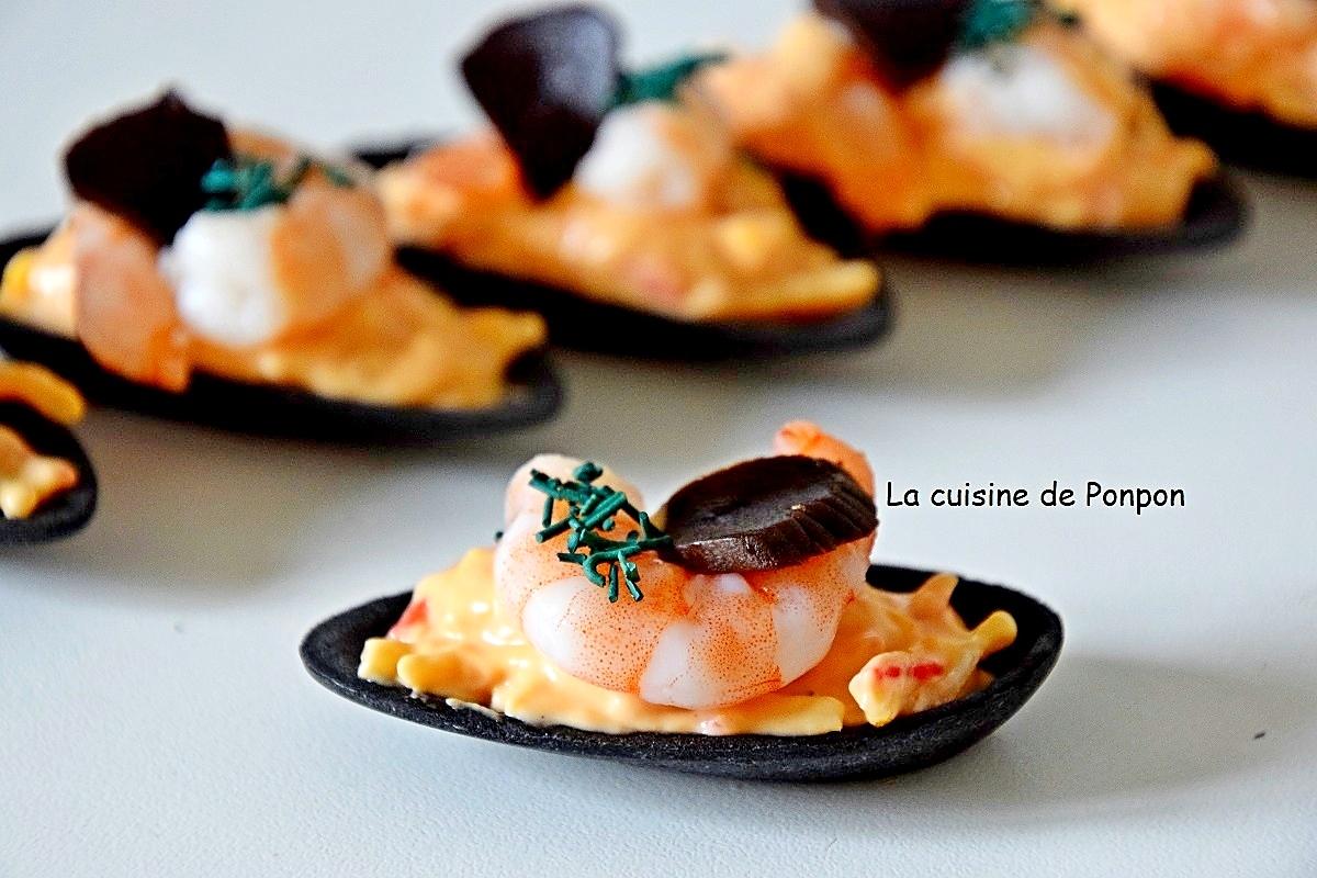 recette Amuse bouche coquille ébène et fruits de mer, ail noir et spiruline