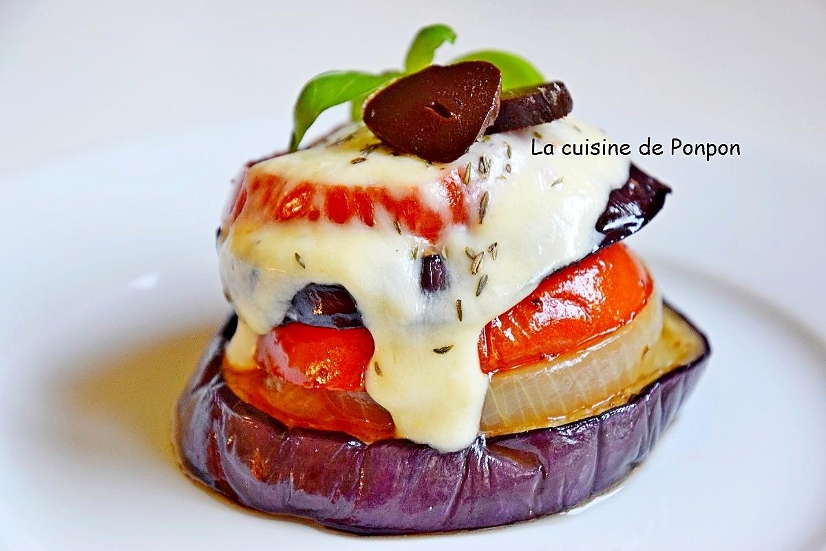 recette Petite tour de tomate, aubergine et oignon, végétarien