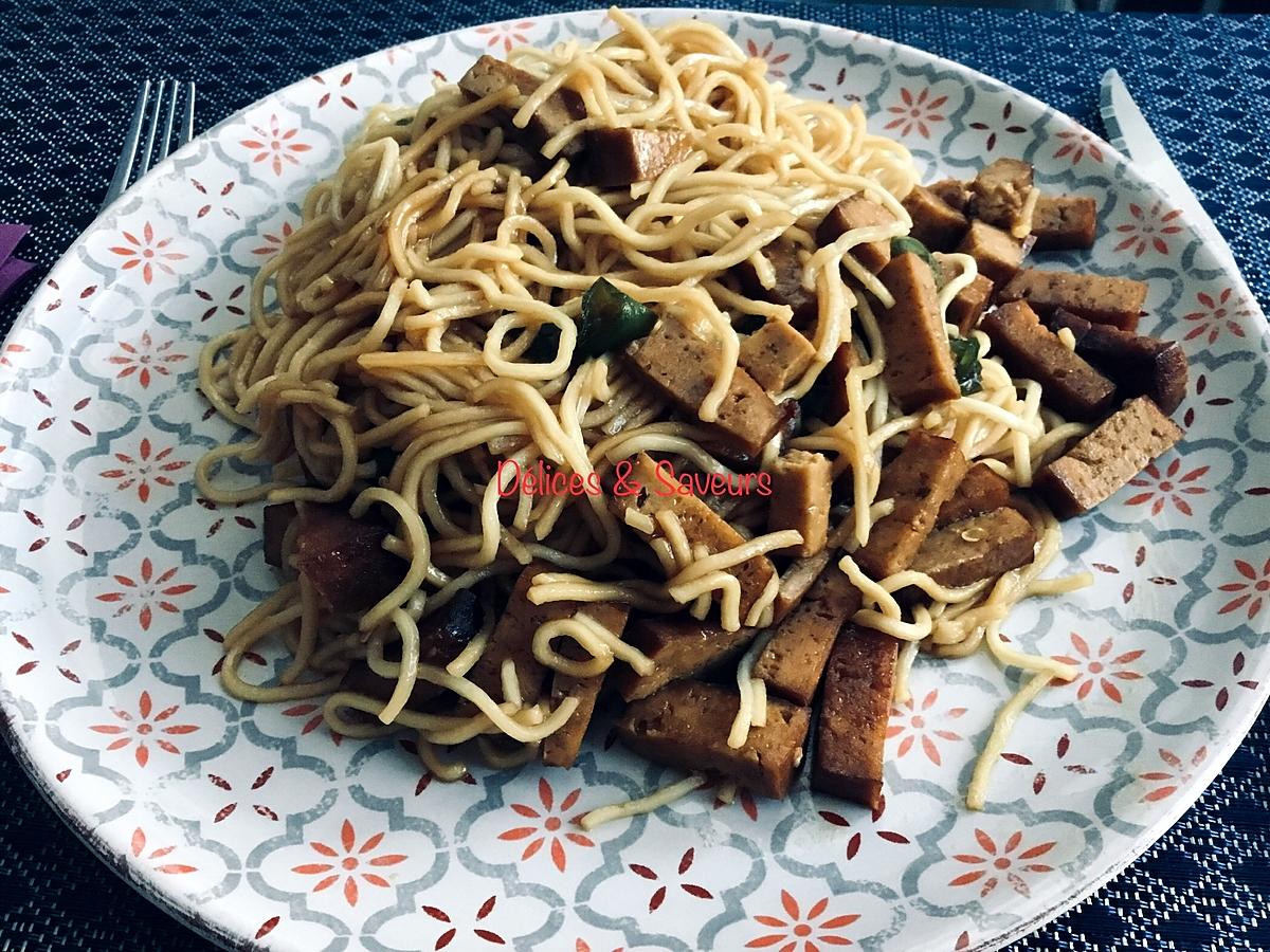 recette Nouilles chinoises au tofu fumé et piment