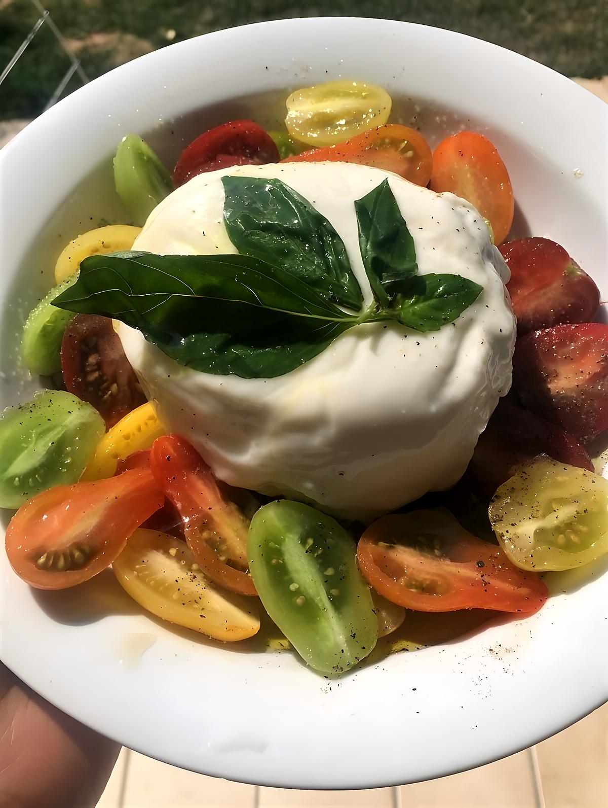 recette Burrata et ses tomates colorées