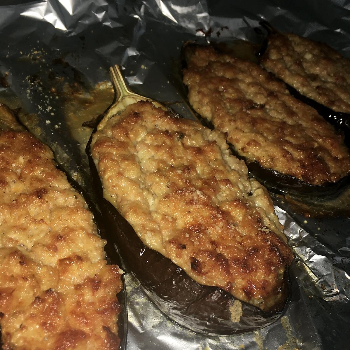 recette Aubergines farcies a la mortadelle et au chèvre