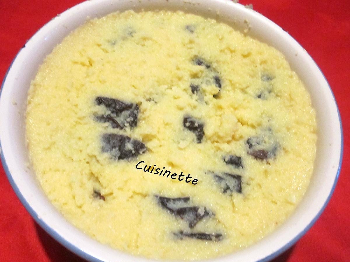 recette Gâteau de semoule aux pruneaux.