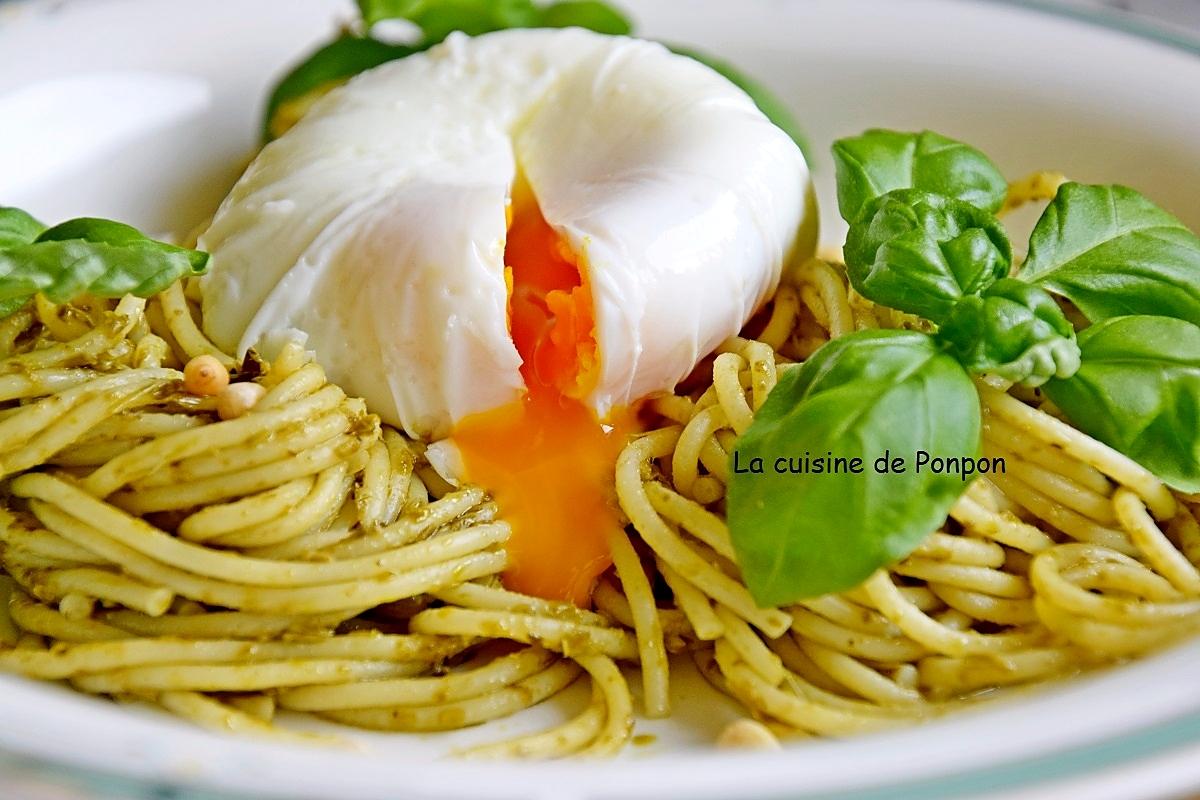 recette Spaghetti au pesto et oeuf poché, végétarien