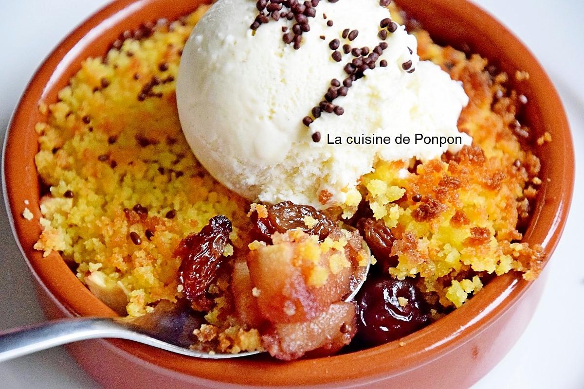 recette Crumble de gâteau citron aux pommes, raisins et cassis