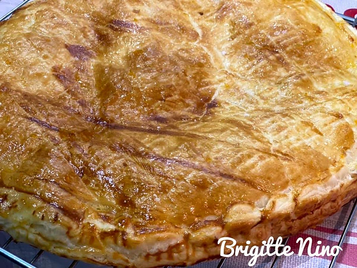 recette GALETTE FRANGIPANE A LA CRÈME PÂTISSIERE