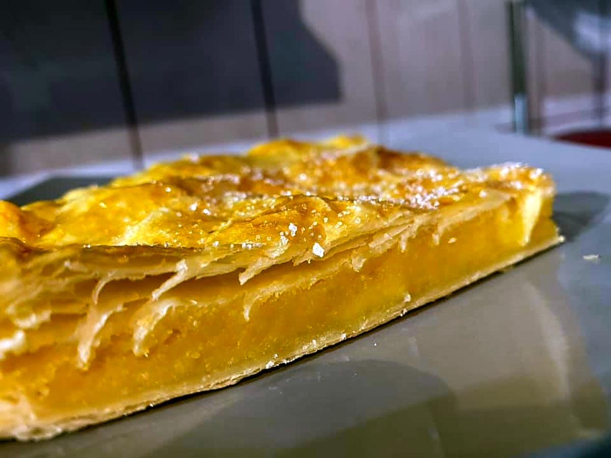 recette GALETTE FRANGIPANE A LA CRÈME PÂTISSIERE