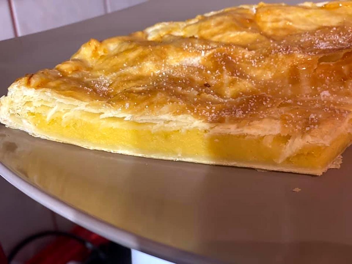 recette GALETTE FRANGIPANE A LA CRÈME PÂTISSIERE