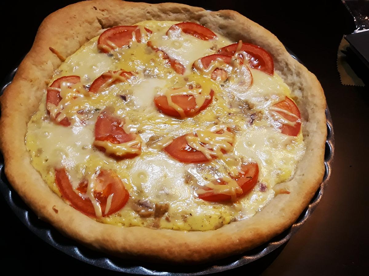 recette Quiche pâte levée au thon, tomates, mozzarella