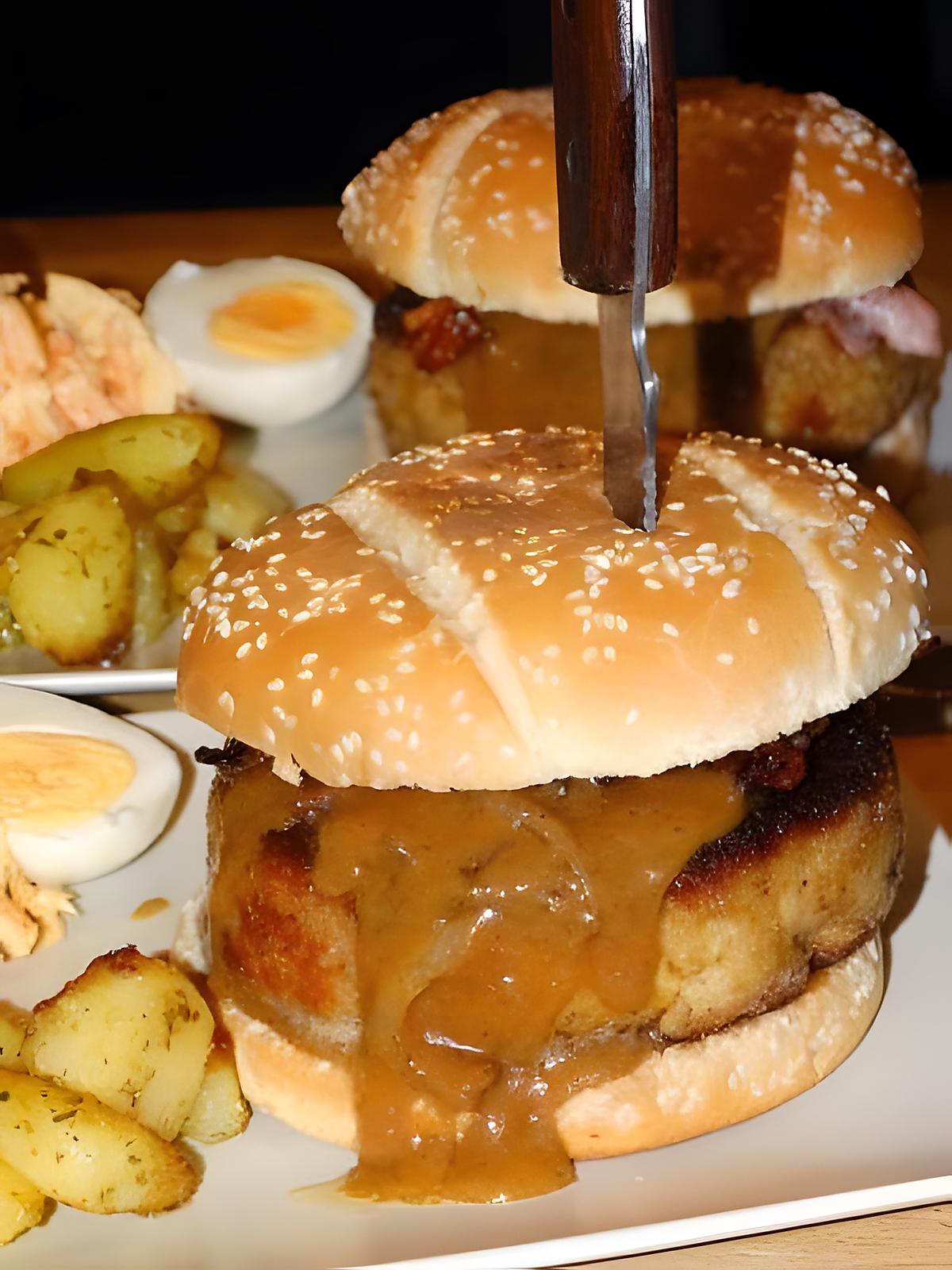 recette Burger de Haché de Poulet au Fromage à la Sauce Cacahuète