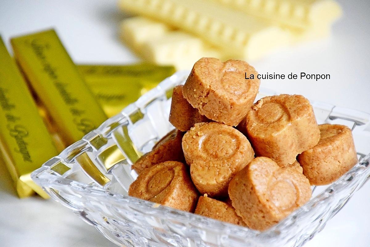 recette Praline croustillante au chocolat blanc, gavotte et confiture de lait