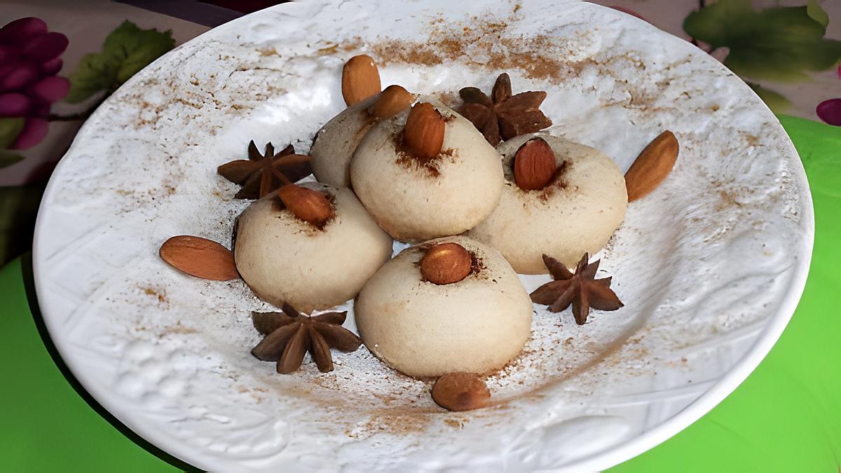 recette Les montecaos au amandes(ghribia)