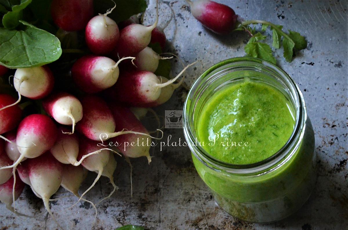 recette Tartinade verte de fanes de rais comme un pistou du pauvre