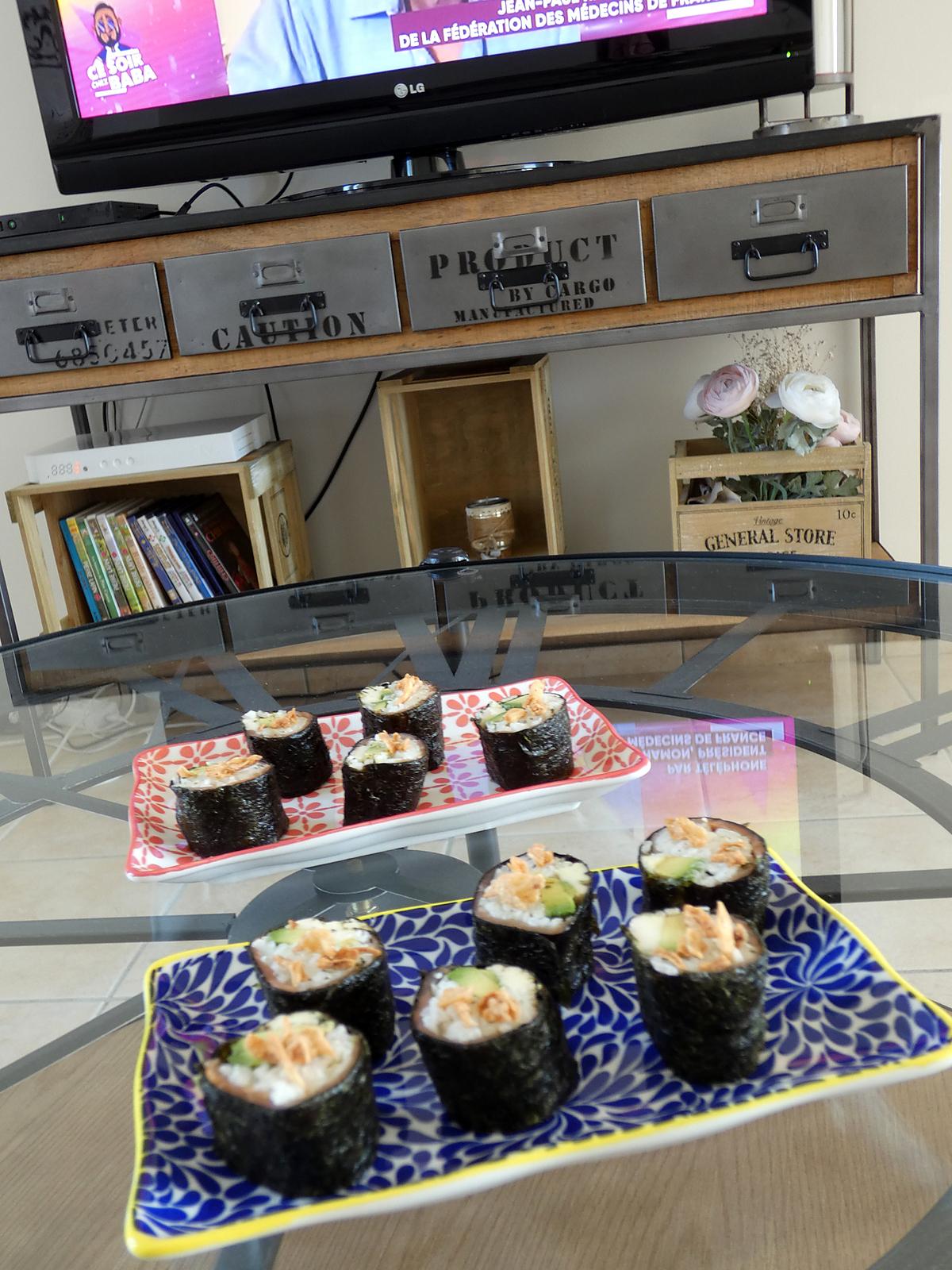 recette Makis saumon-avocat et oignons frits