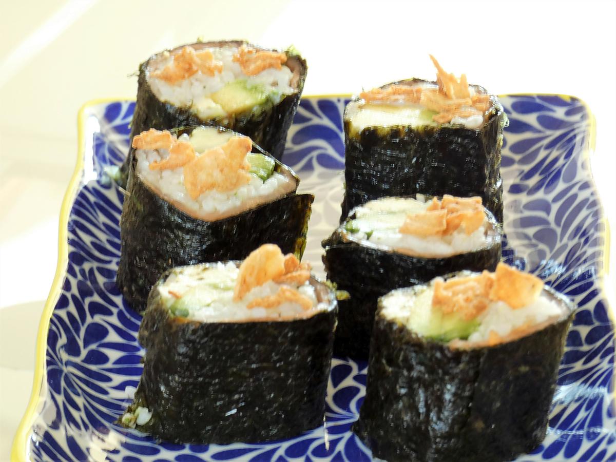 recette Makis saumon-avocat et oignons frits