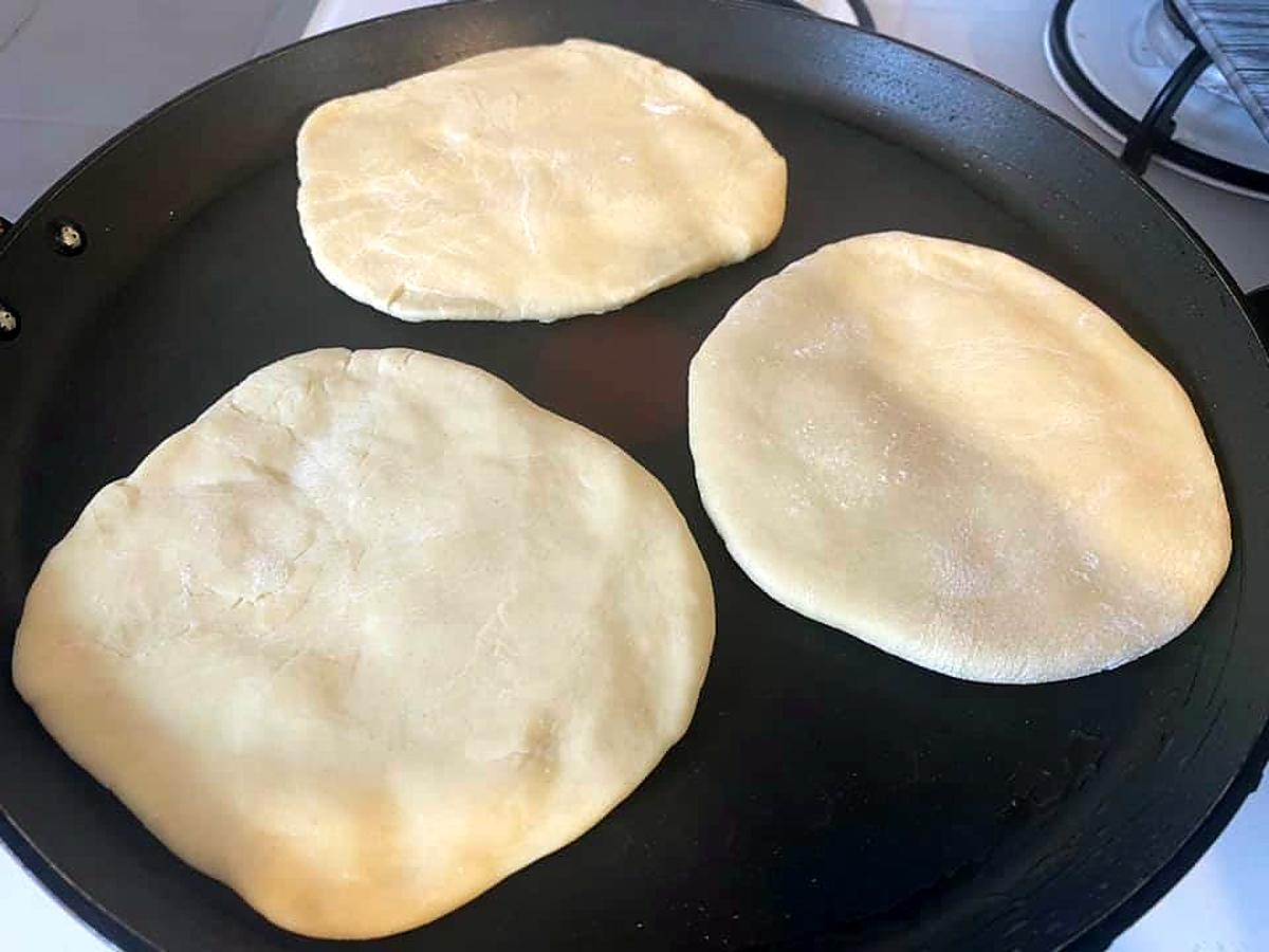 recette PAIN A LA POÊLE