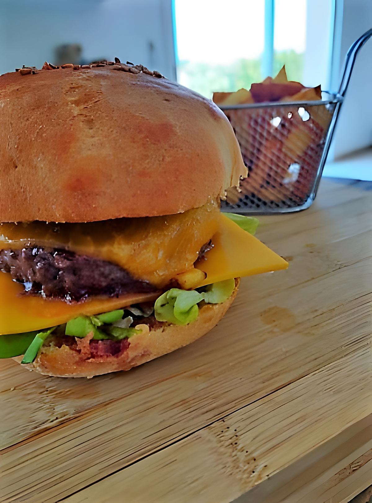 recette Hamburger au boeuf et au cheddar