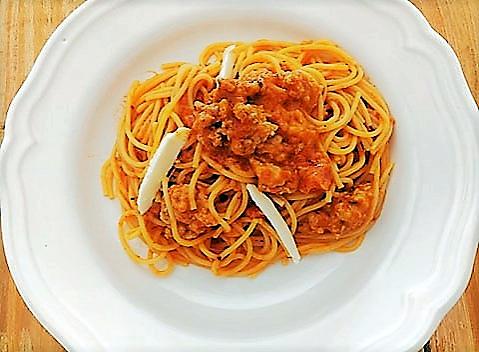 recette Spaghetti au ragoût à la tomate, mozzarella (recette de Cyril Lignac)