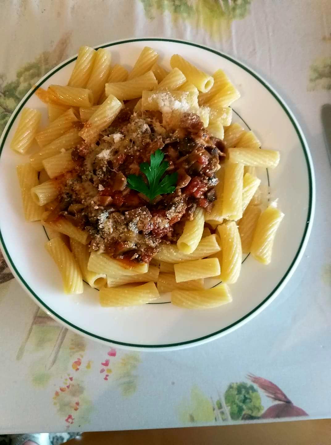 recette Rigatonis à la sauce champignons et tomates