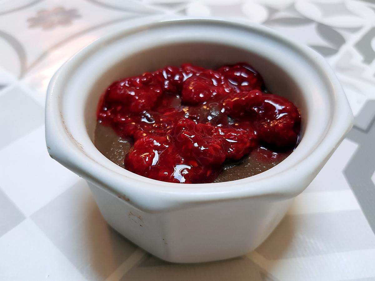 recette Crème au chocolat, aux framboises et à l'anis façon Cyril Lignac