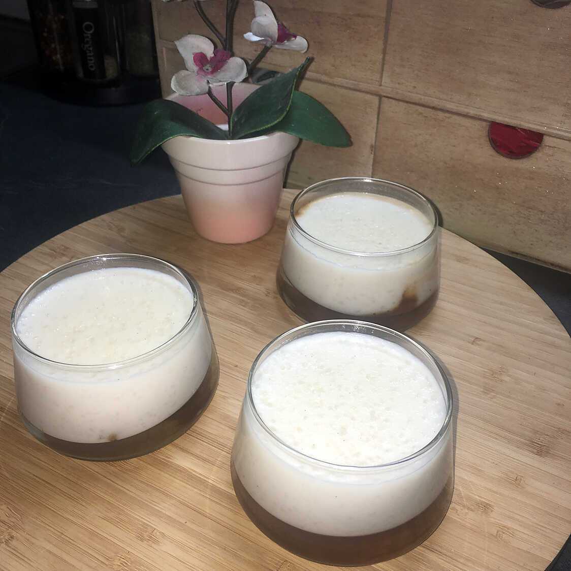 Riz au lait sur son caramel