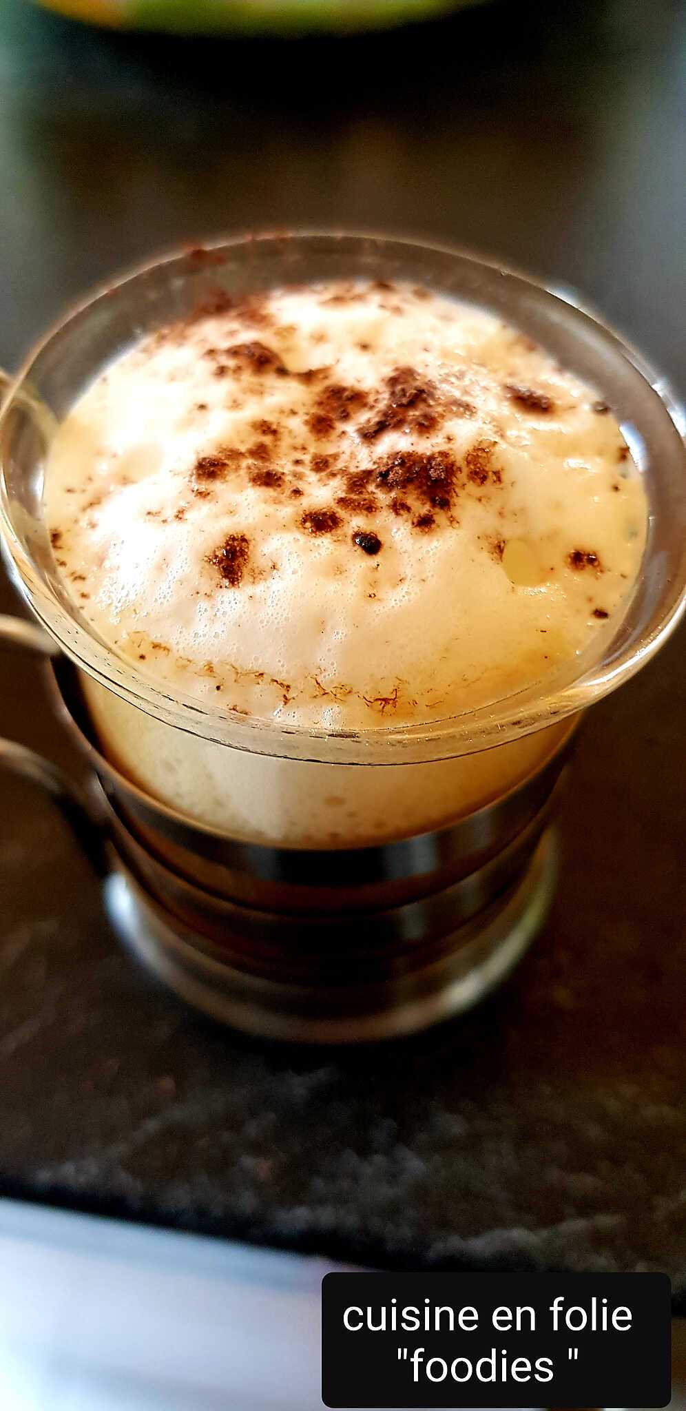 Recette de Mousse de lait sans machine et en 10 secondes