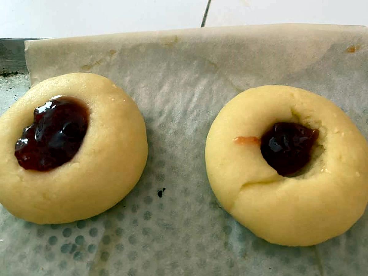 recette BISCUITS A LA CONFITURE