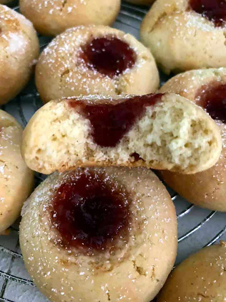 recette BISCUITS A LA CONFITURE