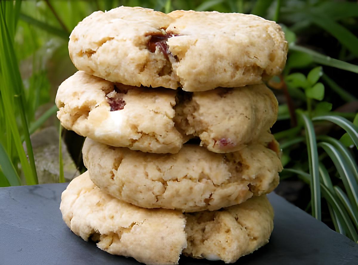 recette Ooo Cookies fraises , carambar et chocolat blanc ooO