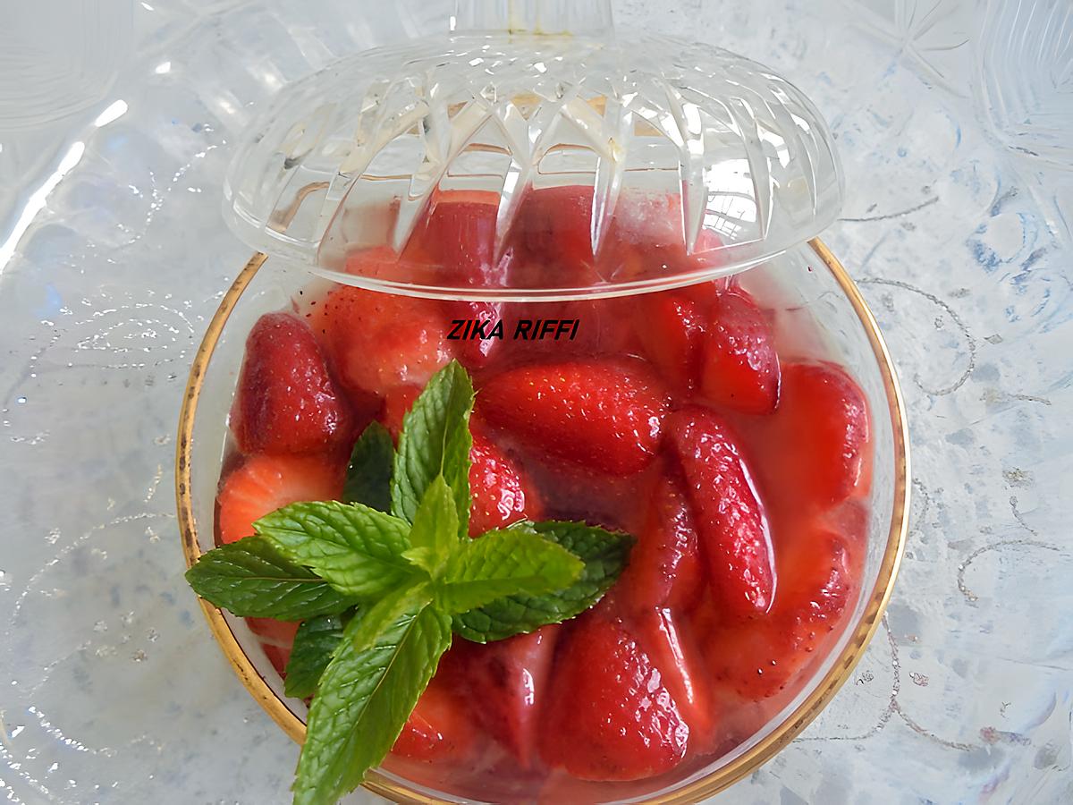 recette SALADE DE FRAISES BÔNOISE A L'EAU DE FLEUR D'ORANGER