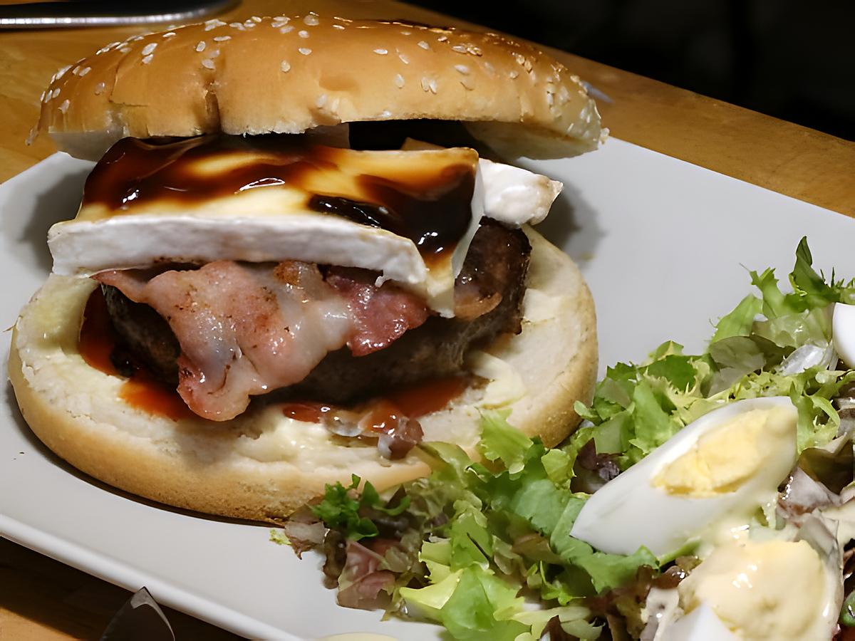recette Hamburger au Bacon Fumé et au Brie