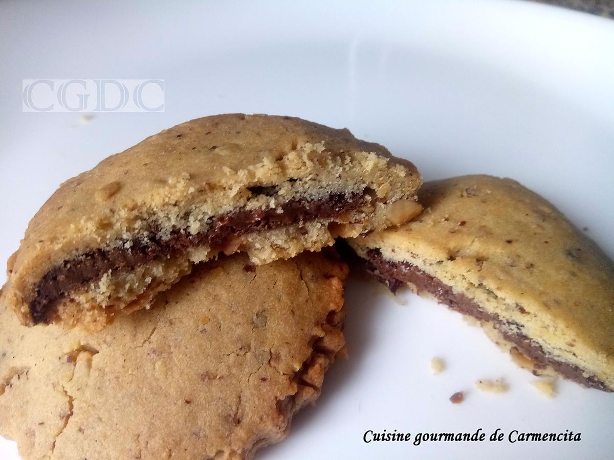 recette Biscuits sablés aux amandes fourrés au chocolat noisette