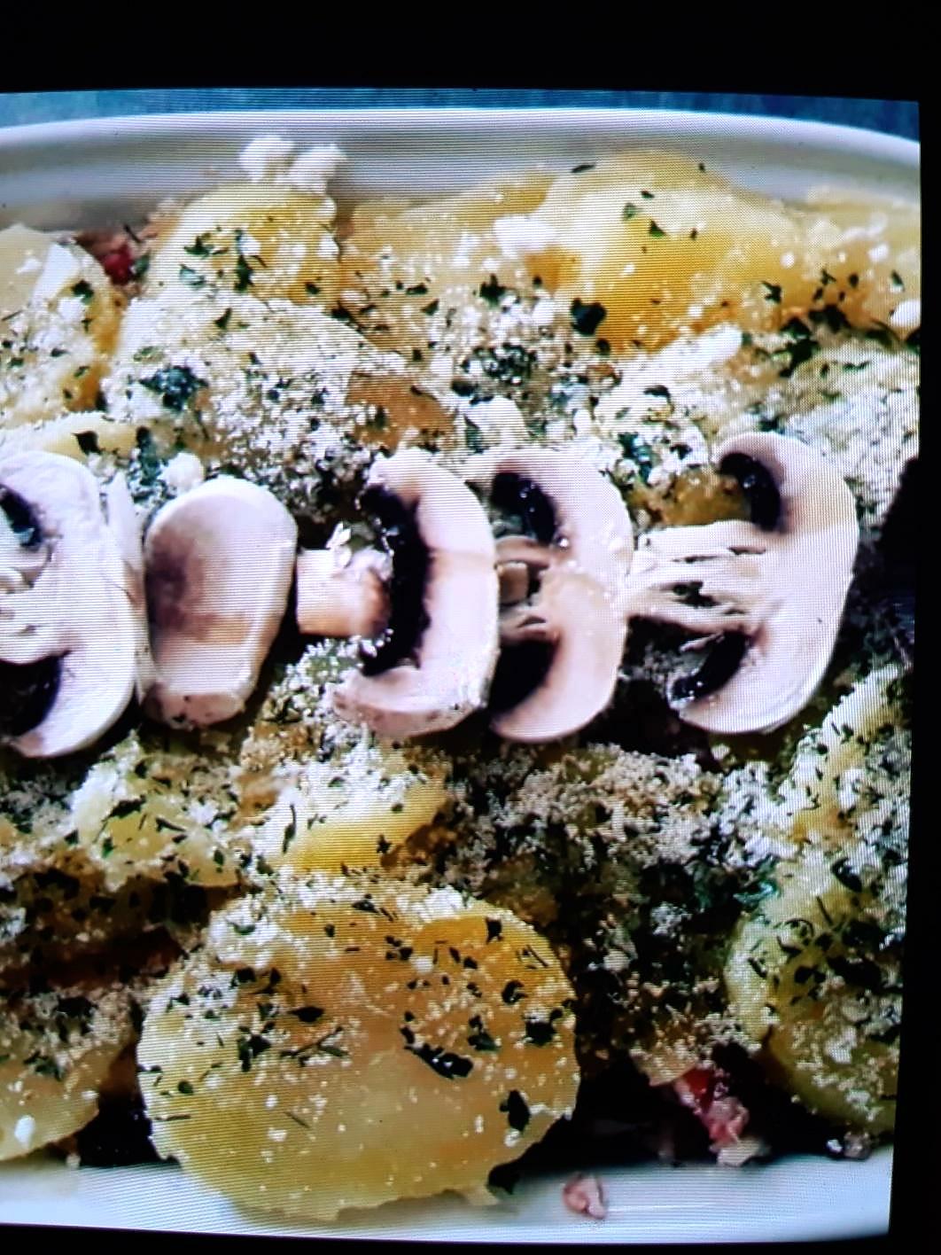 recette mon gratin pommes de terre ( champignons /lardons )