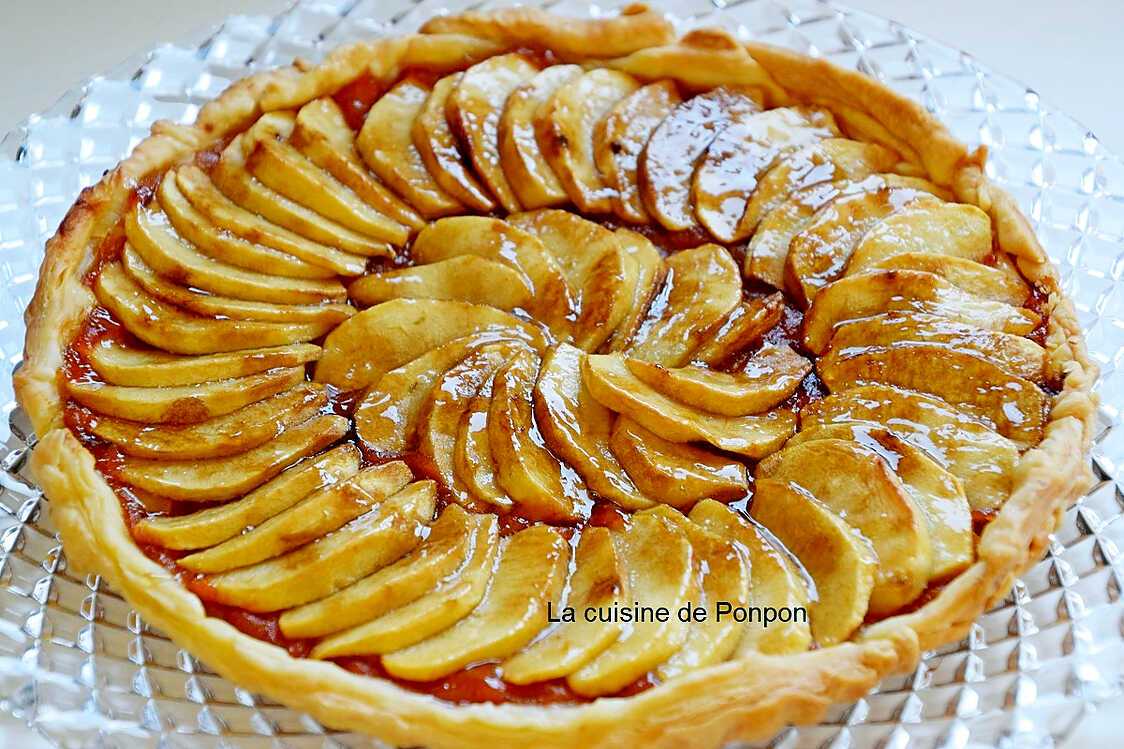 Recette de Tarte feuilletée aux pommes sur un lit de compote citrouille