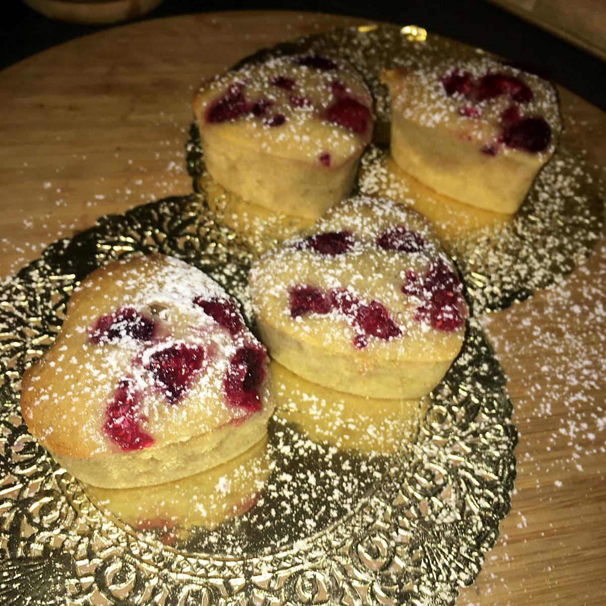 recette Gâteau au chocolat blanc, framboise et compote de pomme