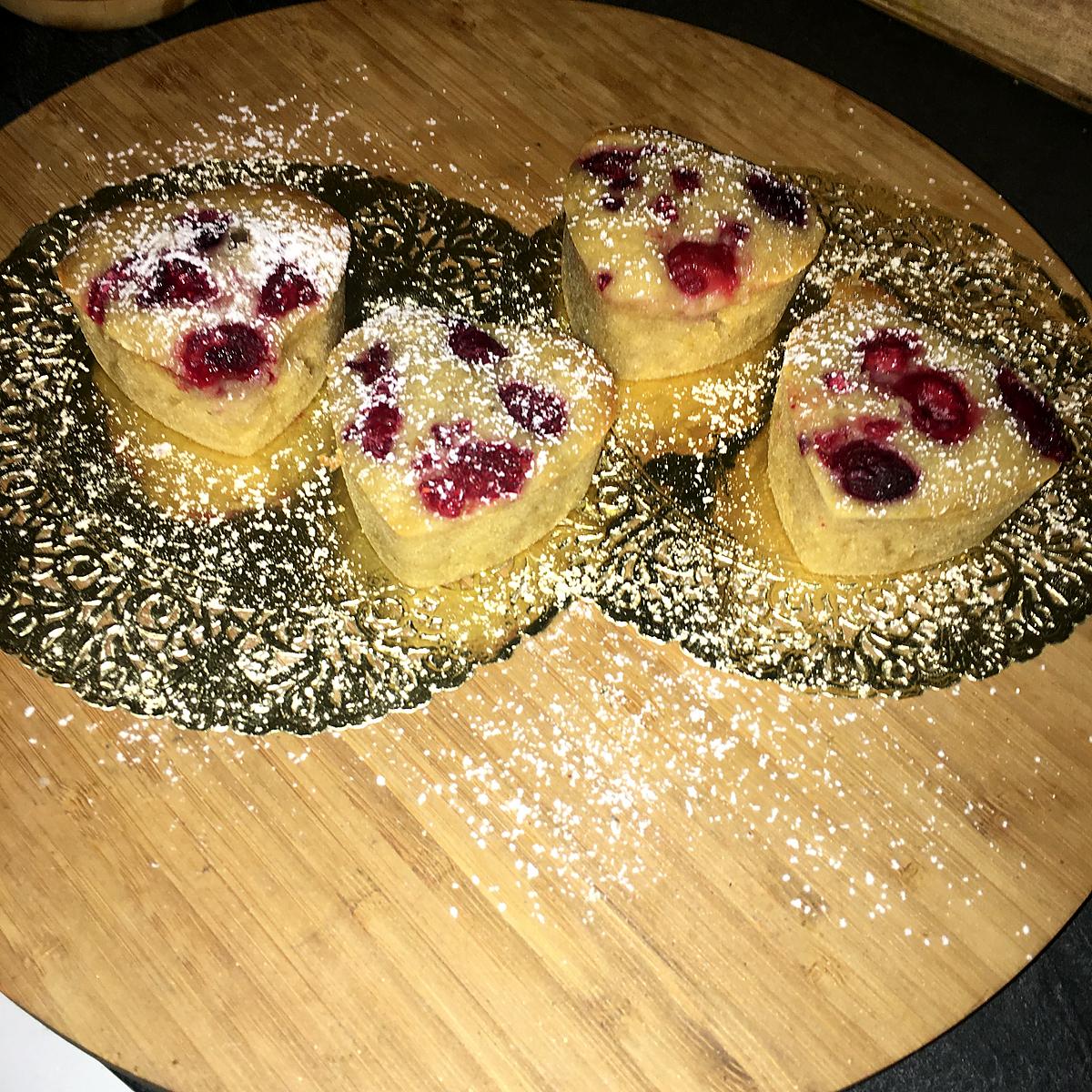 recette Gâteau au chocolat blanc, framboise et compote de pomme