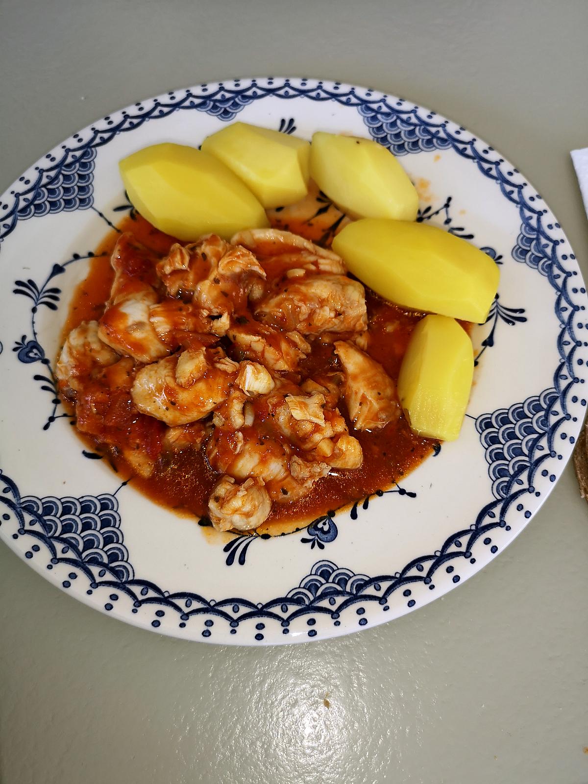 recette joue de raie à la tomate et pomme de terre vapeur